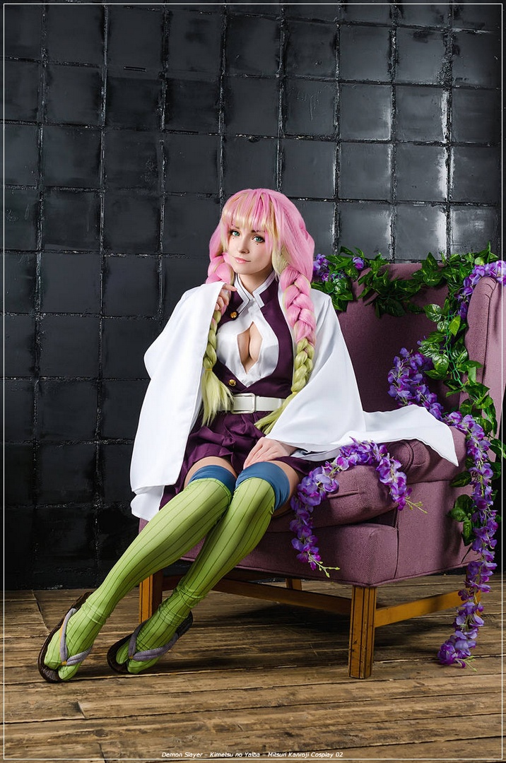 Demon Slayer - Mitsuri Kanroji Cosplay