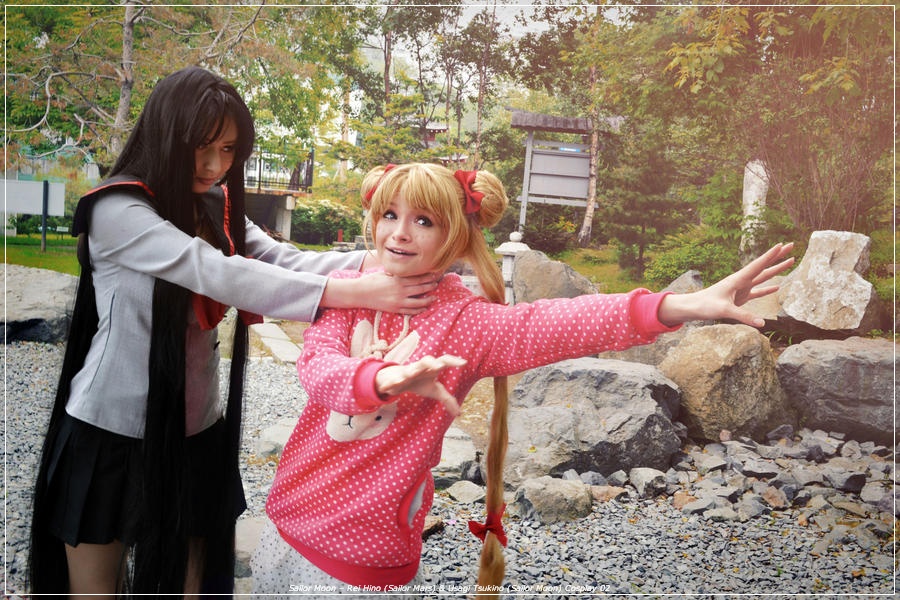 Sailor Moon - Rei Hino (Sailor Mars) &amp; Usagi Tsukino (Sailor Moon) Cosplay - full length port.