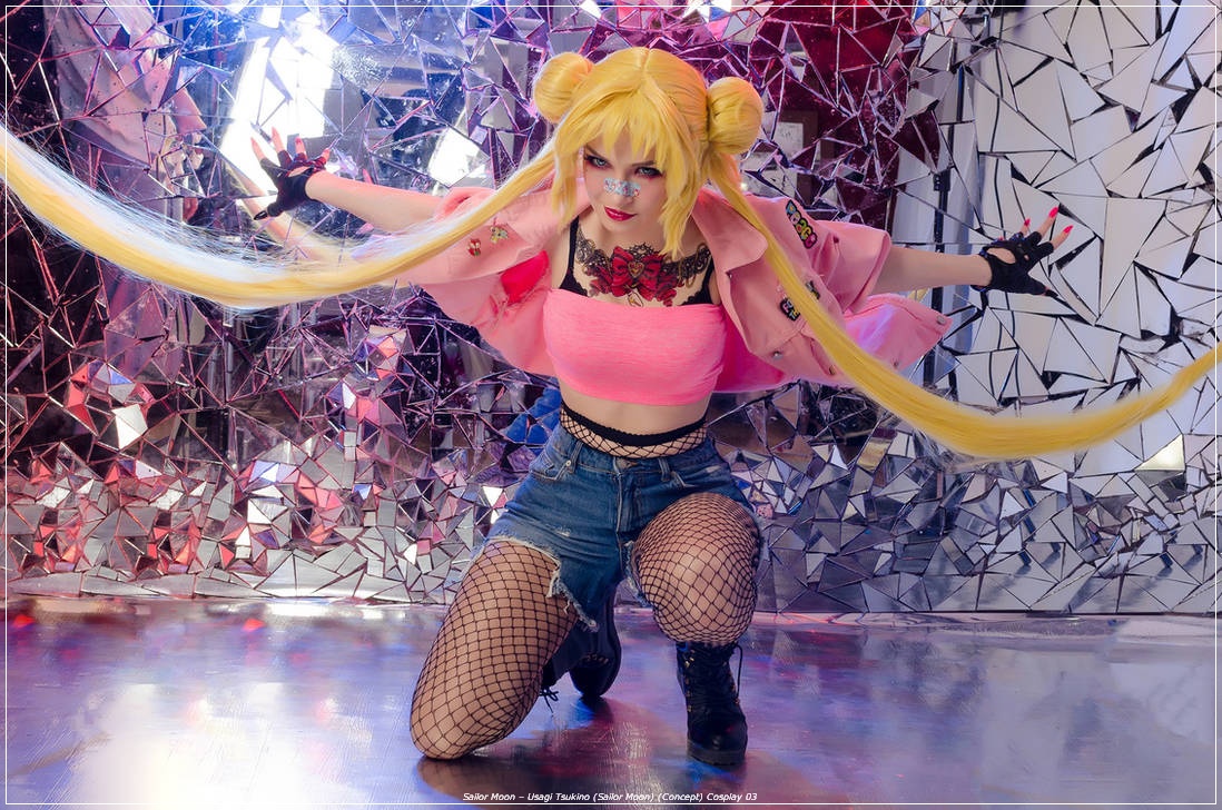Sailor Moon - Usagi Tsukino (Sailor Moon) (Concept) Cosplay - soft focus shot