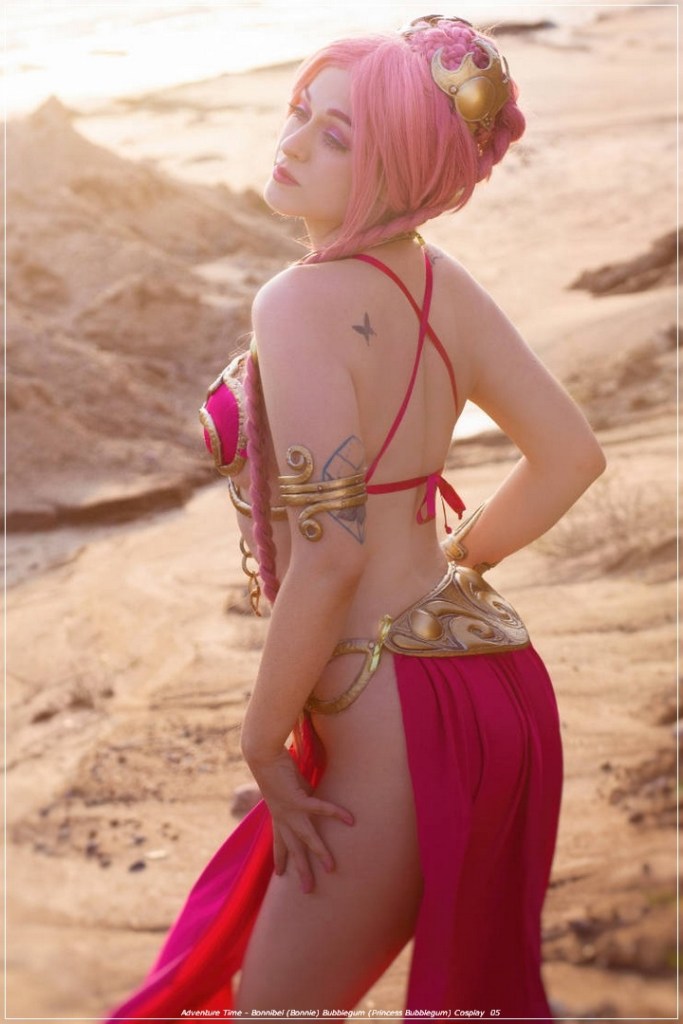 Adventure Time - Bonnibel (Bonnie) Bubblegum (Princess Bubblegum) Cosplay - sophisticated portrait