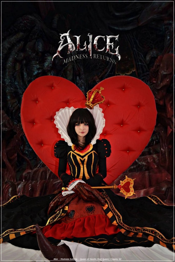 Alice - Madness Returns - Queen of Hearts (Red Queen) Cosplay - body photo