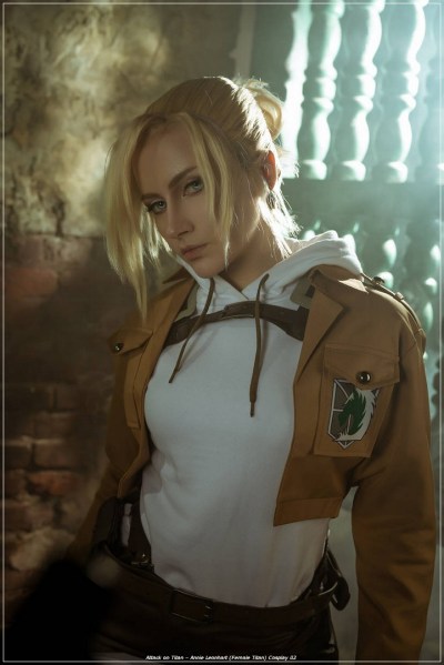 Attack on Titan - Annie Leonhart (Female Titan) Cosplay