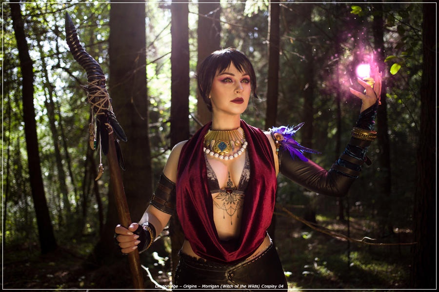 Dragon Age - Origins - Morrigan (Witch of the Wilds) Cosplay - delicate portrait