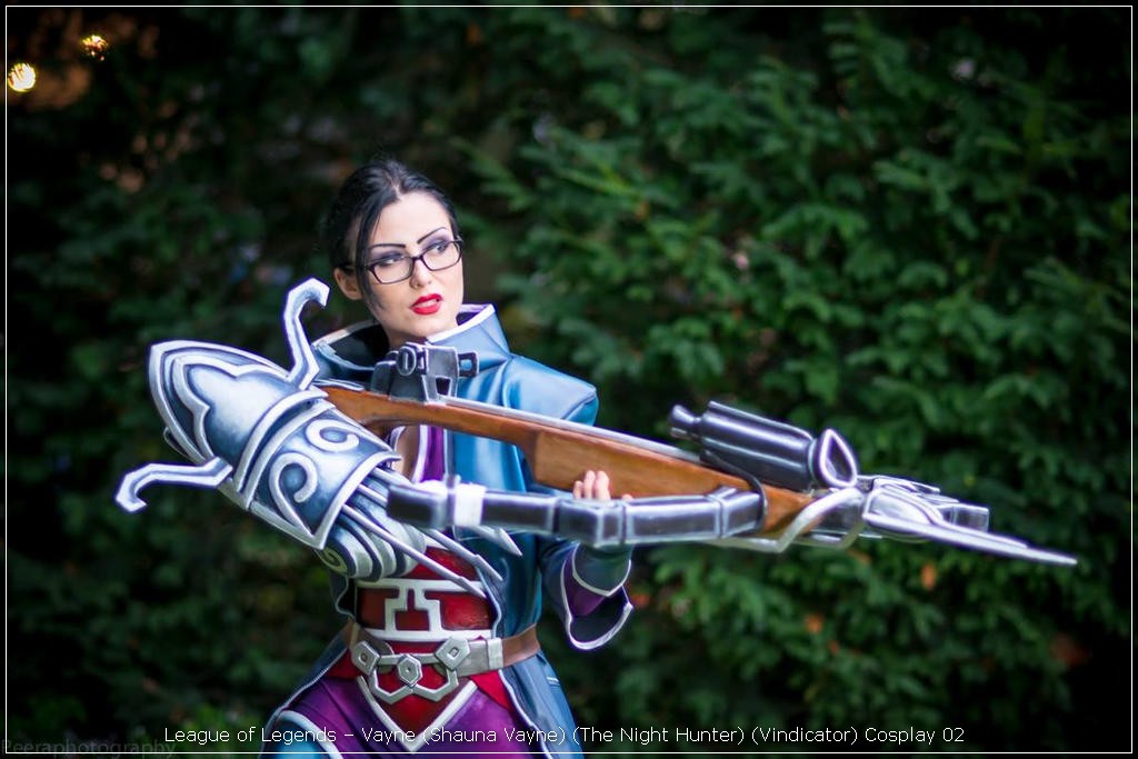 League of Legends - Vayne (Shauna Vayne) (The Night Hunter) (Vindicator) Cosplay - costume show