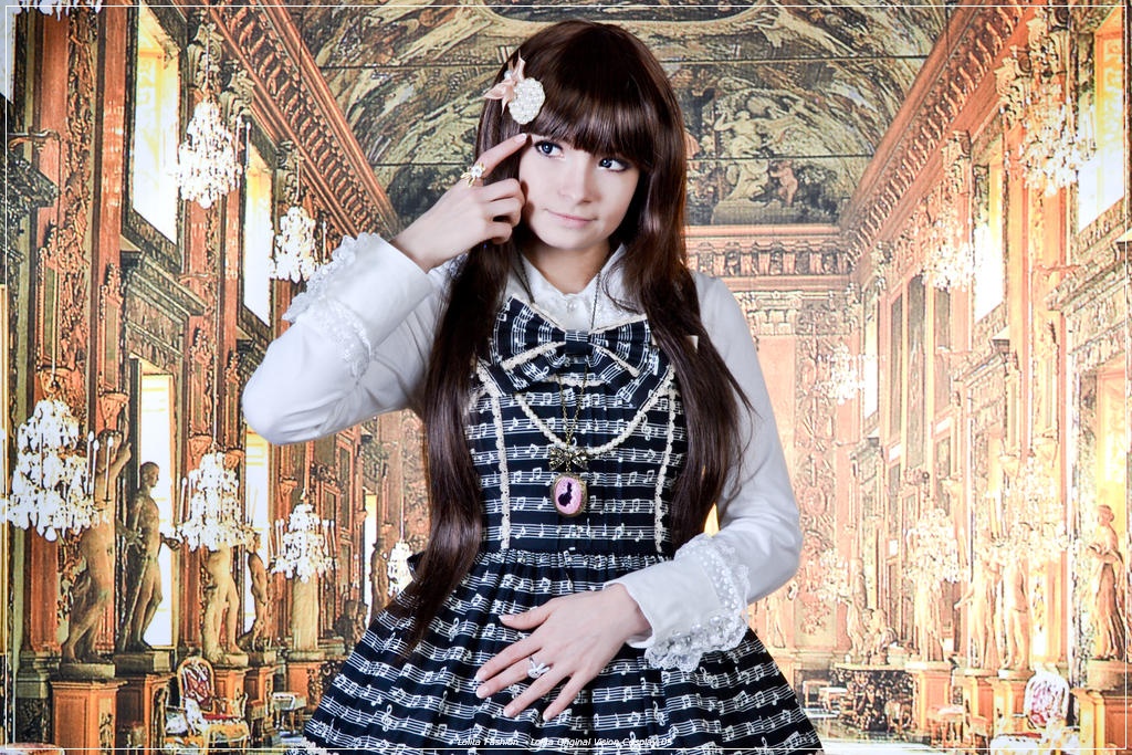 Lolita Fashion - Lolita Original Vision Cosplay - costume portrait