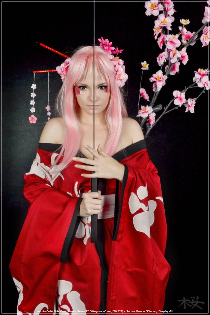 Naruto Collectible Card Game - Series 22 (Weapons of War)(N1252) - Sakura Haruno (Kimono) Cosplay - authentic view