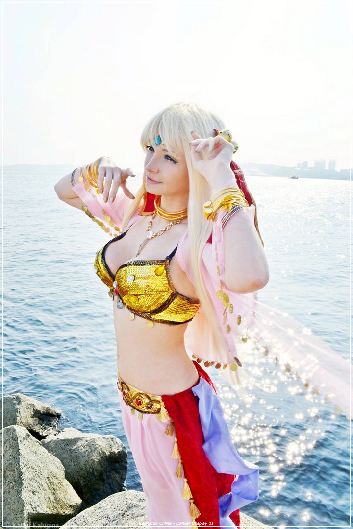 Ragnarok Online - Dancer Cosplay - authentic costume view