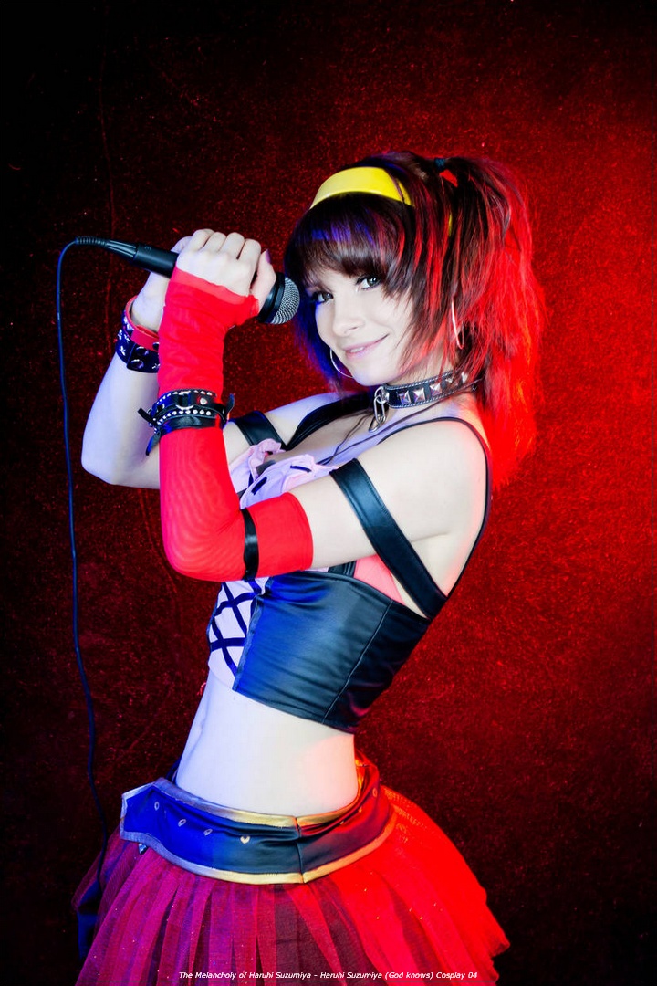 The Melancholy of Haruhi Suzumiya - Haruhi Suzumiya (God Knows) Cosplay - soft focus shot