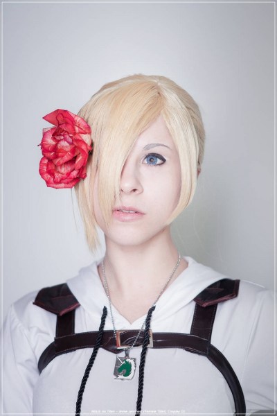 Attack on Titan - Annie Leonhart (Female Titan) Cosplay