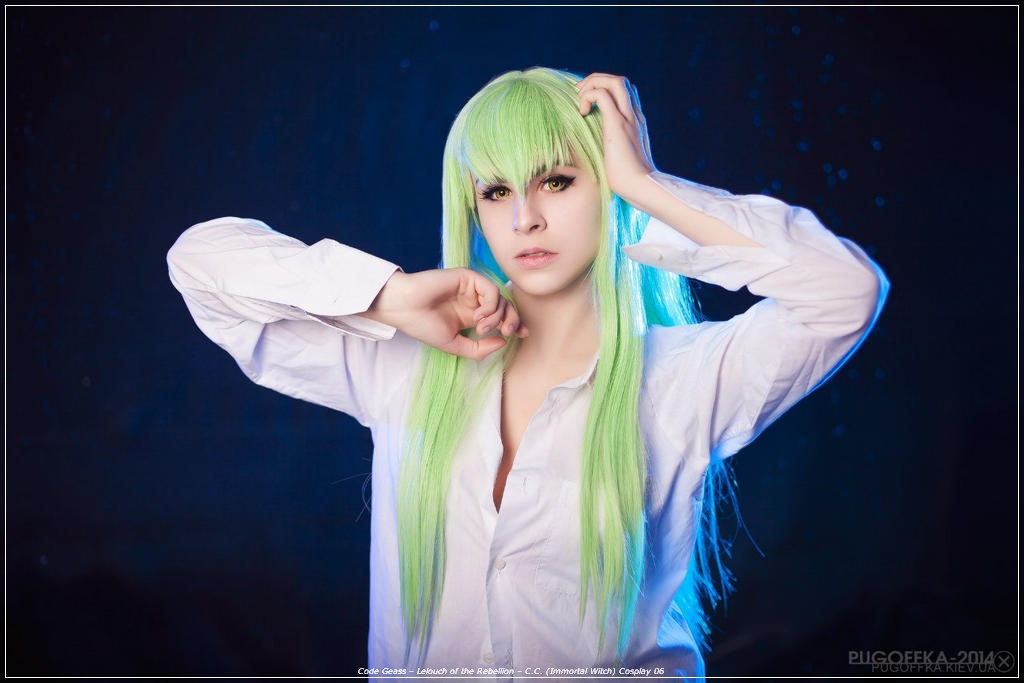Code Geass - Lelouch of the Rebellion - C.C. (Immortal Witch) Cosplay - full length port.
