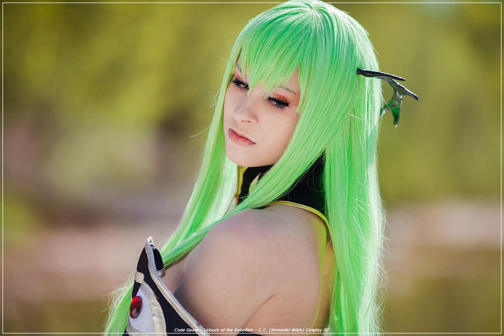 Code Geass - Lelouch of the Rebellion - C.C. (Immortal Witch) Cosplay - soft focus shot