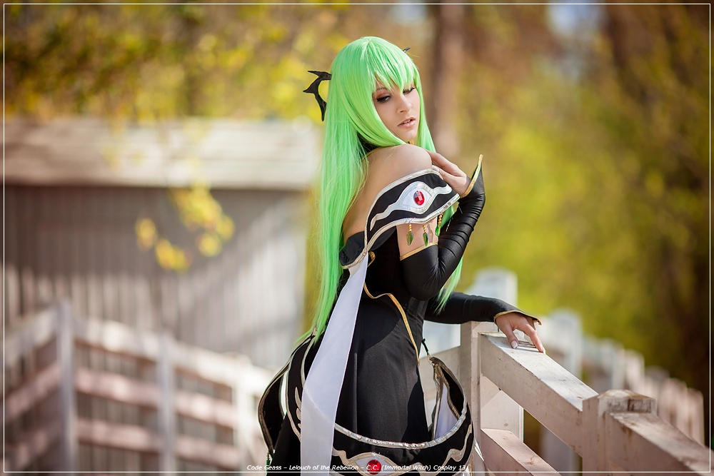 Code Geass - Lelouch of the Rebellion - C.C. (Immortal Witch) Cosplay - expressive portrait
