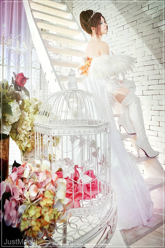 Final Fantasy 10 - Yuna (Wedding) Cosplay - delicate portrait