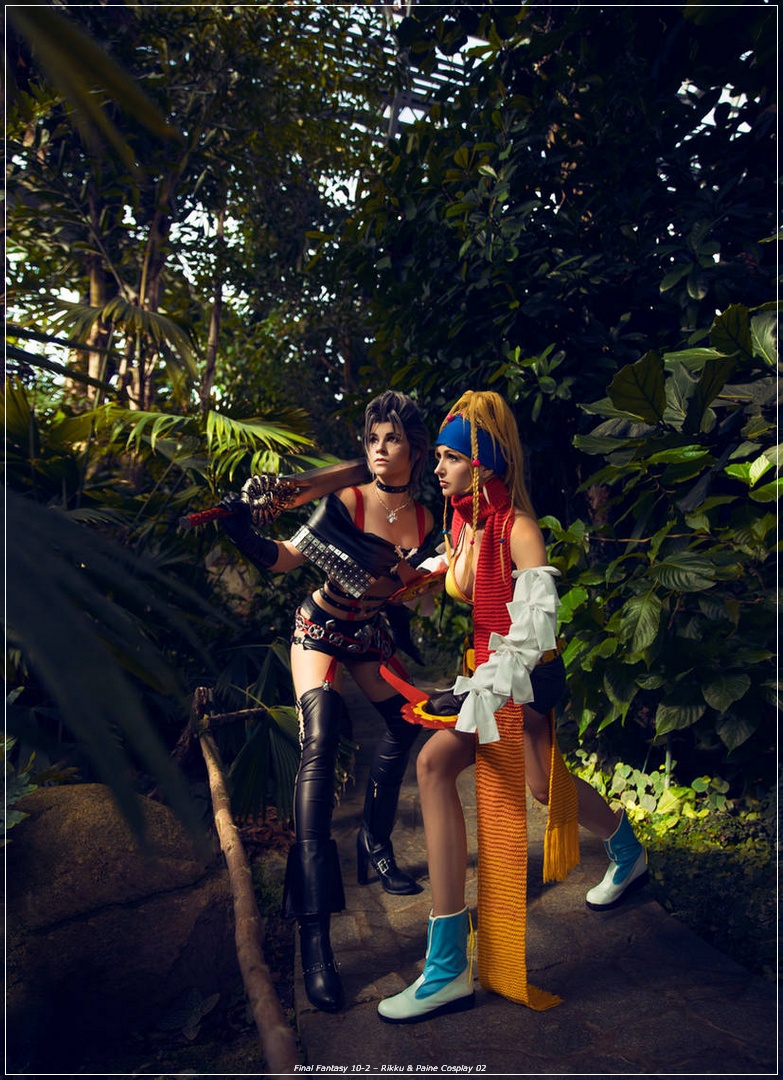 Final Fantasy 10-2 - Rikku &amp; Paine Cosplay - costume portrait