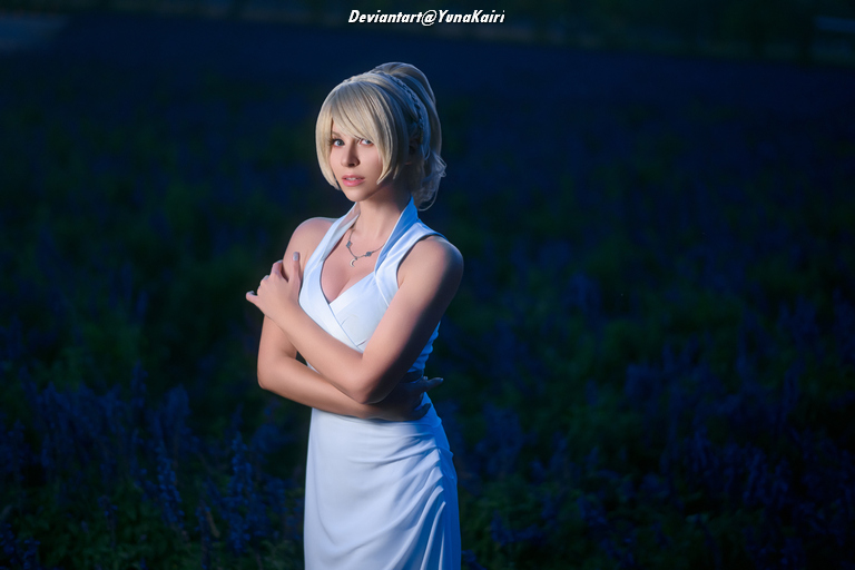 Final Fantasy 15 - Lunafreya Nox Fleuret (Luna) Cosplay - soft focus shot