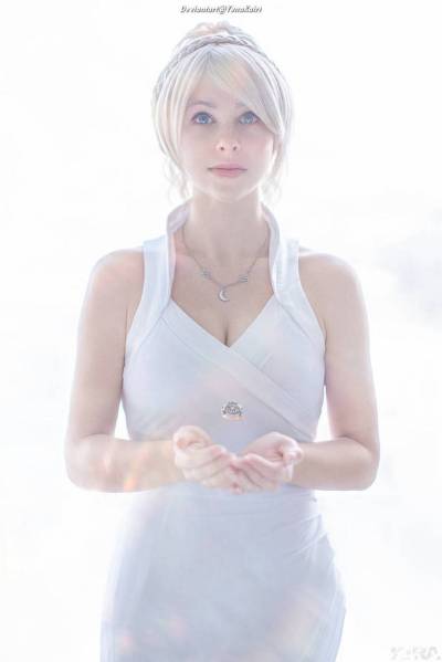 Final Fantasy 15 - Lunafreya Nox Fleuret (Luna) Cosplay