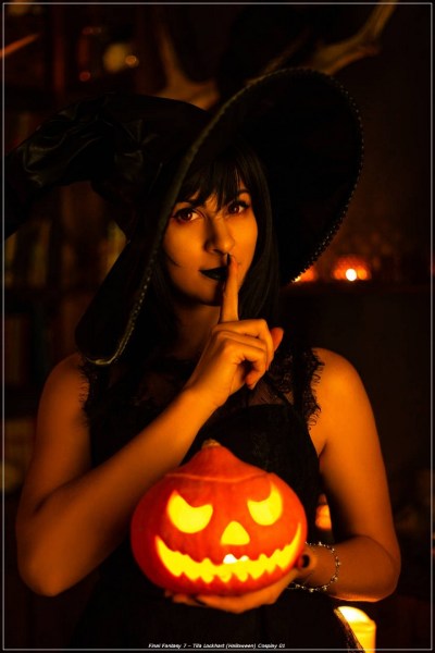 Final Fantasy 7 - Tifa Lockhart (Halloween) Cosplay