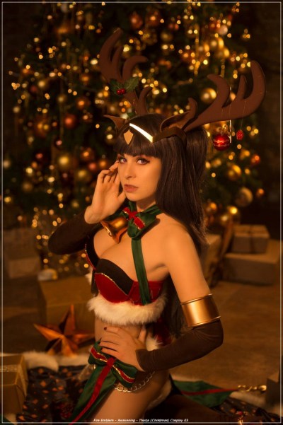 Fire Emblem - Awakening - Tharja (Christmas) Cosplay