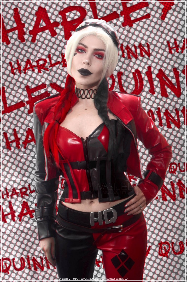 Injustice 2 - Harley Quinn (Harleen Frances Quinzel) Cosplay - authentic view