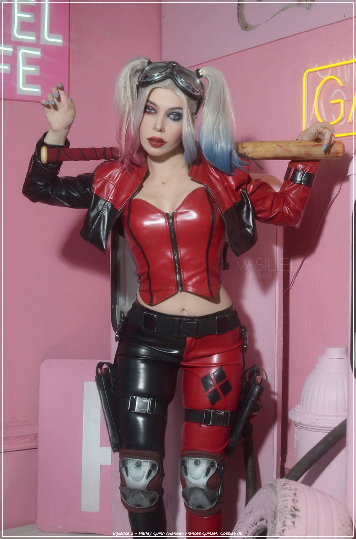 Injustice 2 - Harley Quinn (Harleen Frances Quinzel) Cosplay - inspired capture