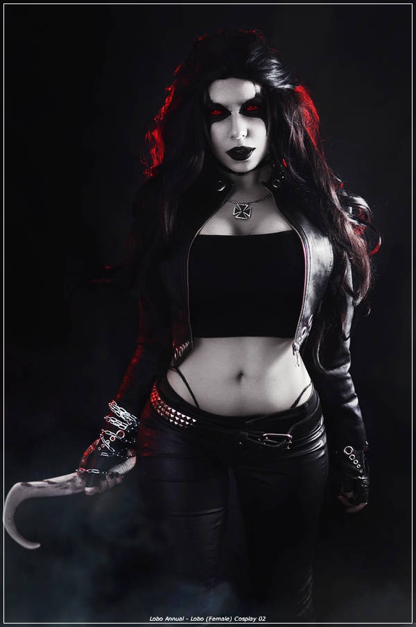 Lobo Annual - Lobo (Female) Cosplay - expressive character portrait