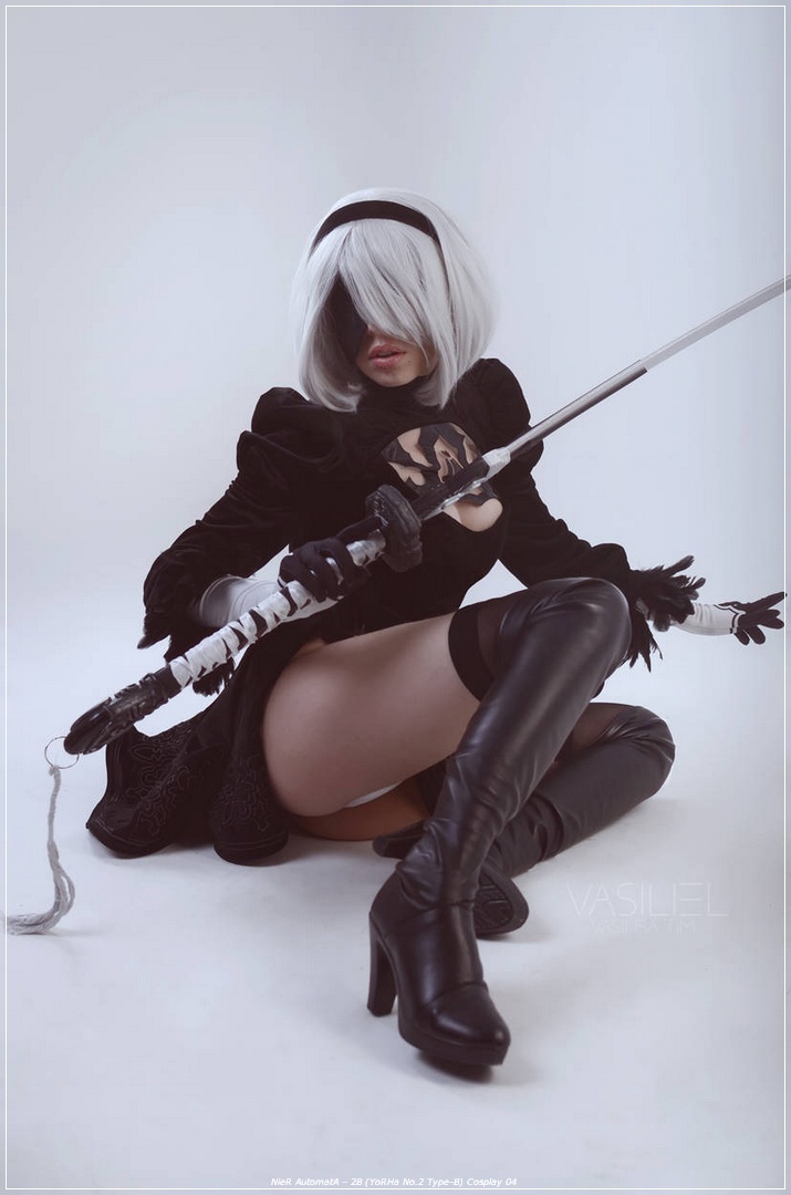 NieR AutomatA - 2B (YoRHa No.2 Type-B) Cosplay - artistic framing