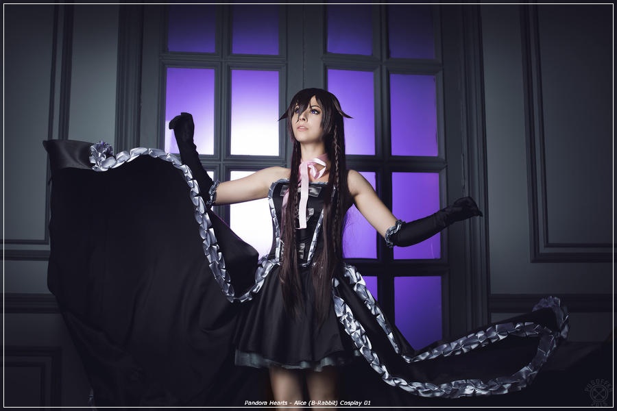 Pandora Hearts - Alice (B-Rabbit) Cosplay - expressive portrait