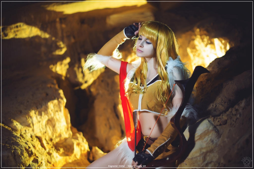 Ragnarok Online - Sniper Cosplay - expressive character portrait