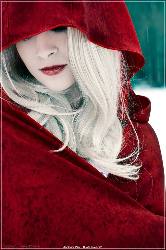 Red Riding Hood - Valerie Cosplay - anime character costume photo Red Riding Hood - Valerie Cosplay - anime character costume photo