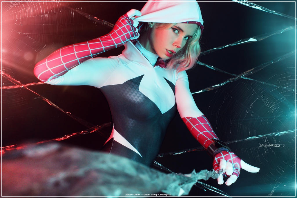 Spider-Gwen - Gwen Stacy Cosplay - professional cosplay study