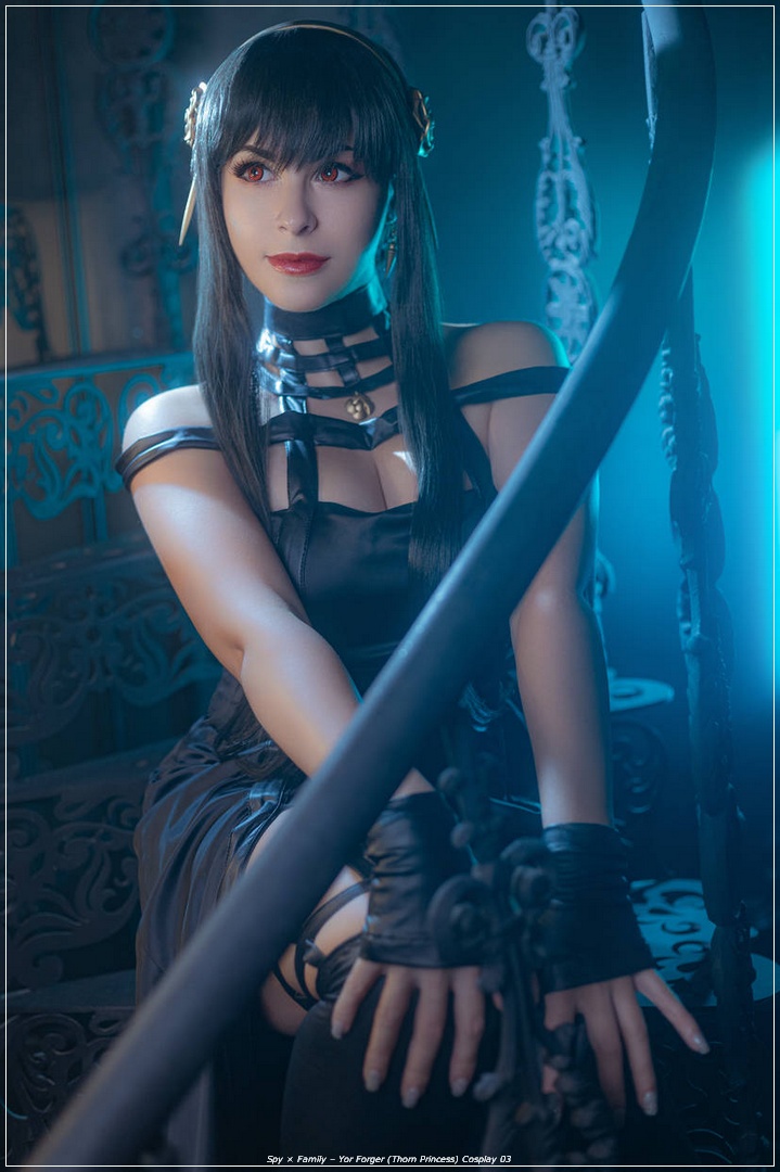 Spy &times; Family - Yor Forger (Thorn Princess) Cosplay - sophisticated portrait