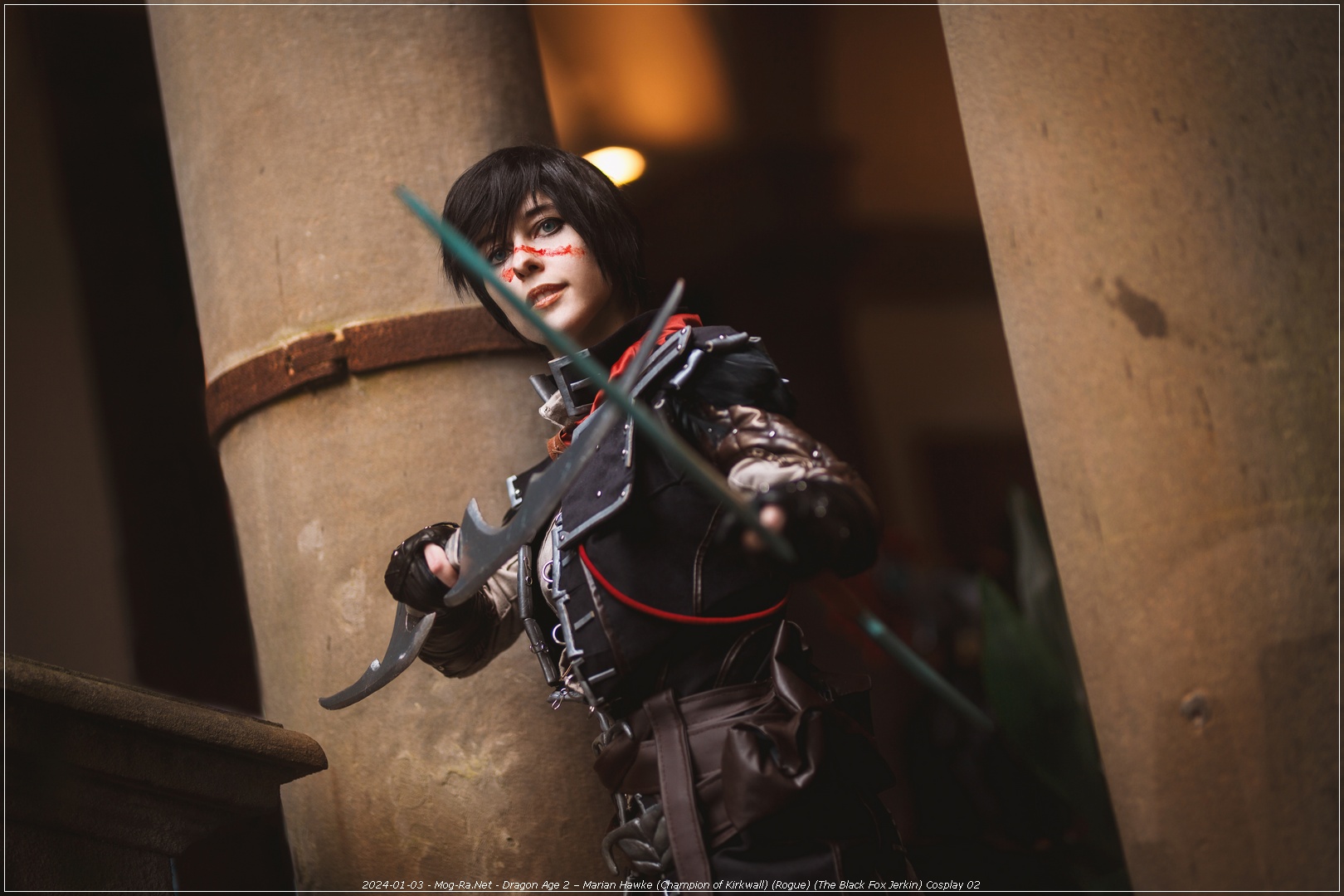 Dragon Age 2 - Marian Hawke (Champion of Kirkwall) (Rogue) (The Black Fox Jerkin) Cosplay - full length port.