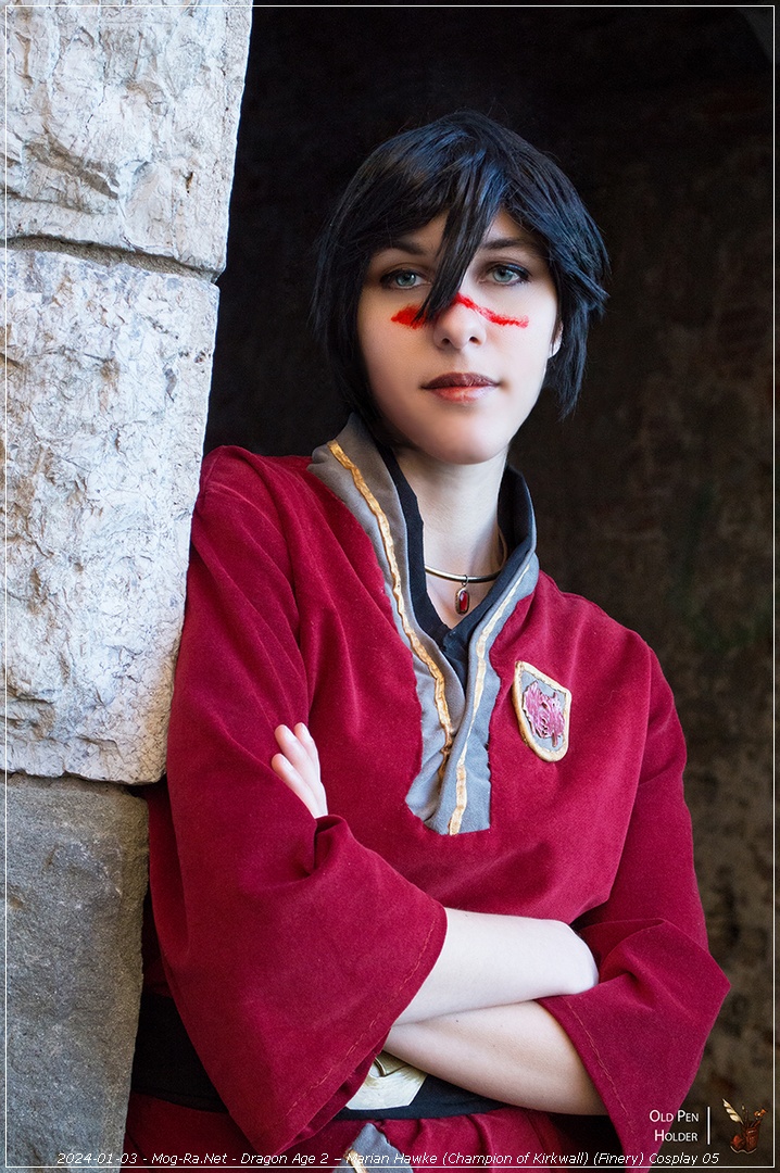 Dragon Age 2 – Marian Hawke Champion of Kirkwall Finery Cosplay 05