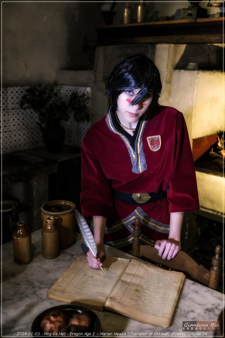 Dragon Age 2 – Marian Hawke Champion of Kirkwall Finery Cosplay 08
