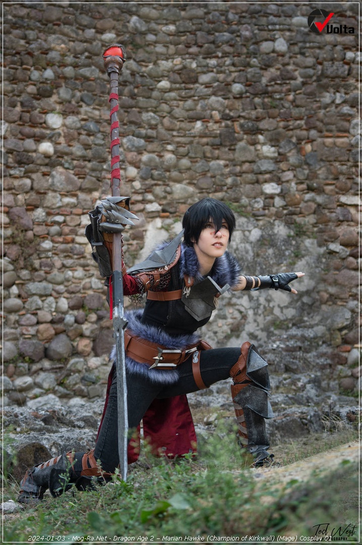 Dragon Age 2 – Marian Hawke Champion of Kirkwall Mage Cosplay 01 2
