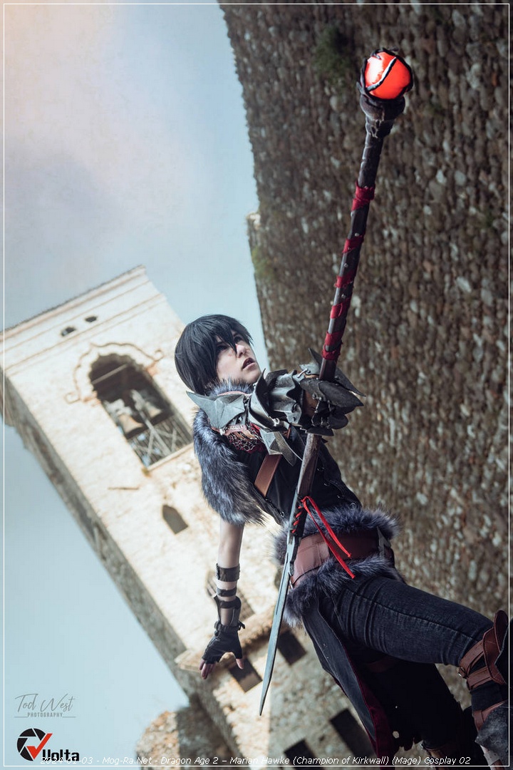 Dragon Age 2 – Marian Hawke Champion of Kirkwall Mage Cosplay 02 2