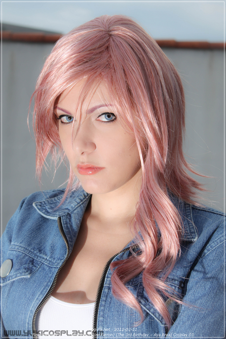 Final Fantasy 13 – Lightning Claire Farron The 3rd Birthday – Aya Brea Cosplay 03