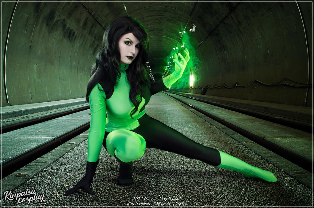 Kim Possible - Shego Cosplay - character costume portrait