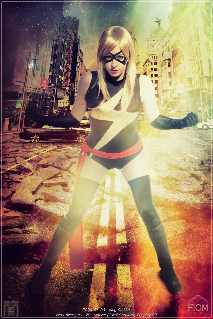 The New Avengers - Ms. Marvel (Carol Danvers) Cosplay - gentle showcase