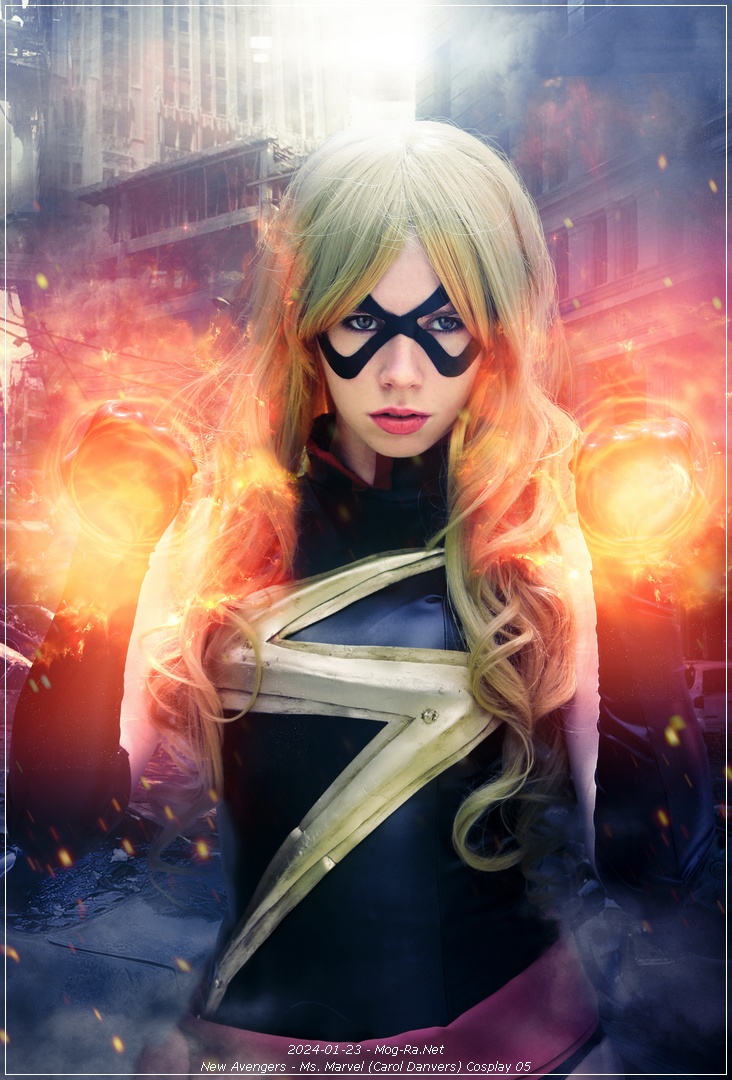The New Avengers - Ms. Marvel (Carol Danvers) Cosplay - soft focus shot