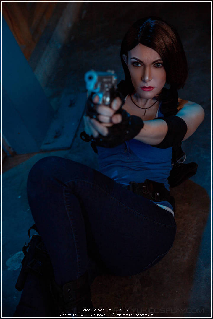 Resident Evil 3 - Remake - Jill Valentine Cosplay - costume show