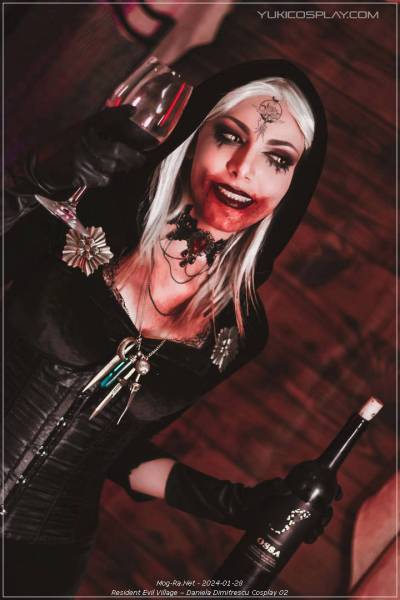 Resident Evil Village - Bela Dimitrescu Cosplay