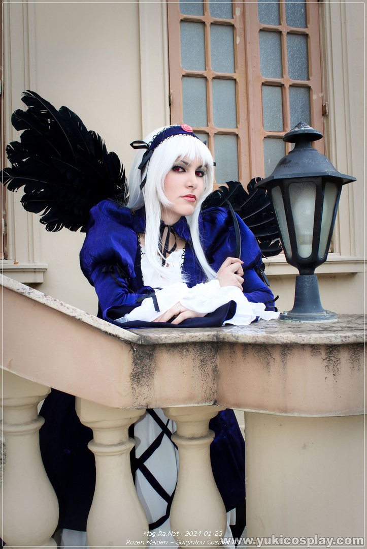 Rozen Maiden - Suigintou Cosplay - character recreation portrait