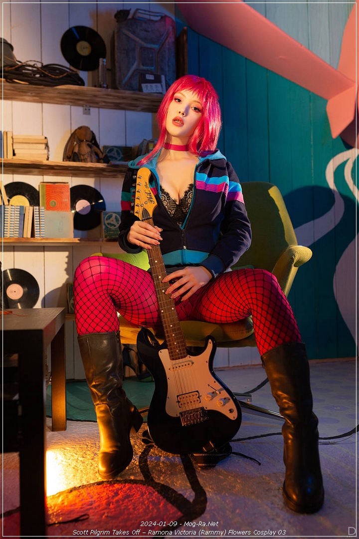 Scott Pilgrim Takes Off - Ramona Victoria (Rammy) Flowers Cosplay - artistic framing Scott Pilgrim Takes Off - Ramona Victoria (Rammy) Flowers Cosplay - artistic framing
