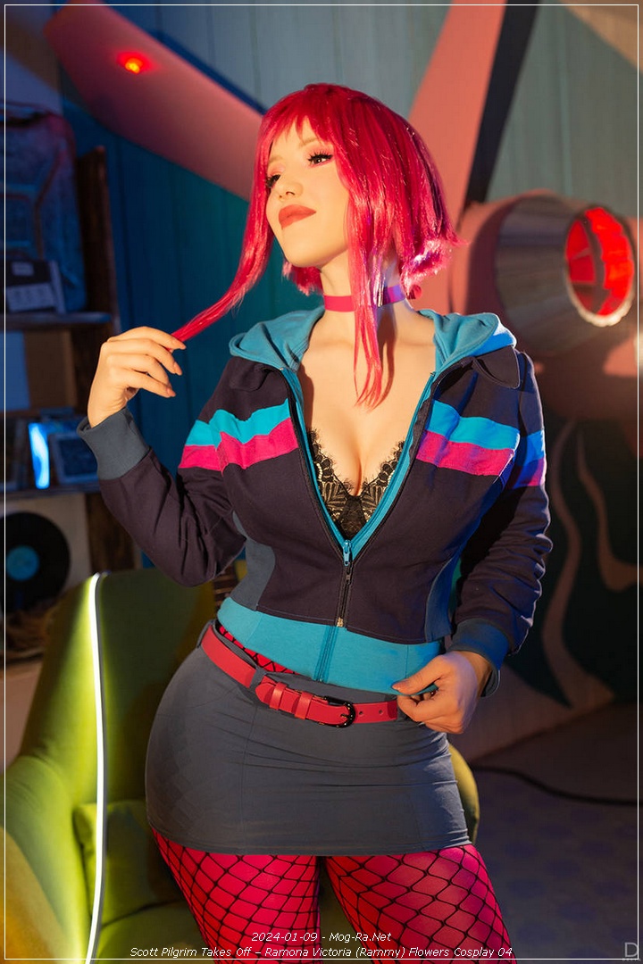 Scott Pilgrim Takes Off - Ramona Victoria (Rammy) Flowers Cosplay - authentic view Scott Pilgrim Takes Off - Ramona Victoria (Rammy) Flowers Cosplay - authentic view
