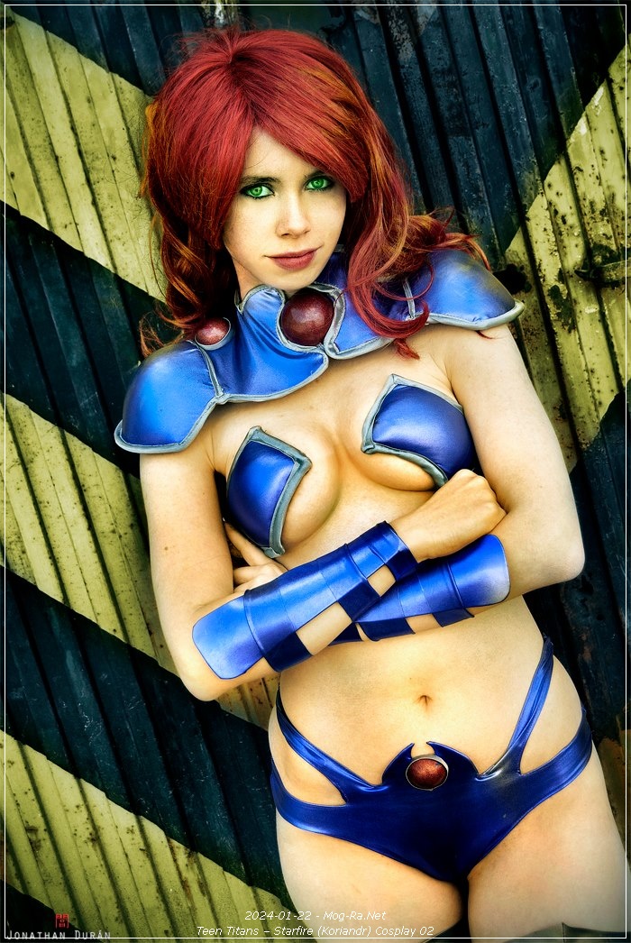 Teen Titans - Starfire (Koriandr) Cosplay - character photo