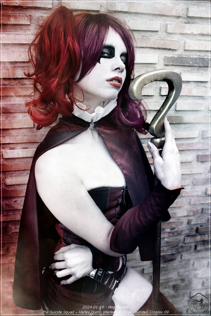 The Suicide Squad - Harley Quinn (Harleen Frances Quinzel) Cosplay - artistic framing