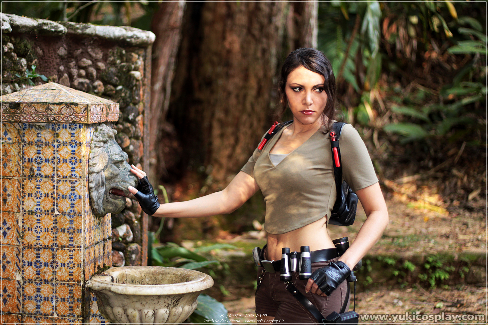 Tomb Raider - Legend - Lara Croft Cosplay - delicate portrait