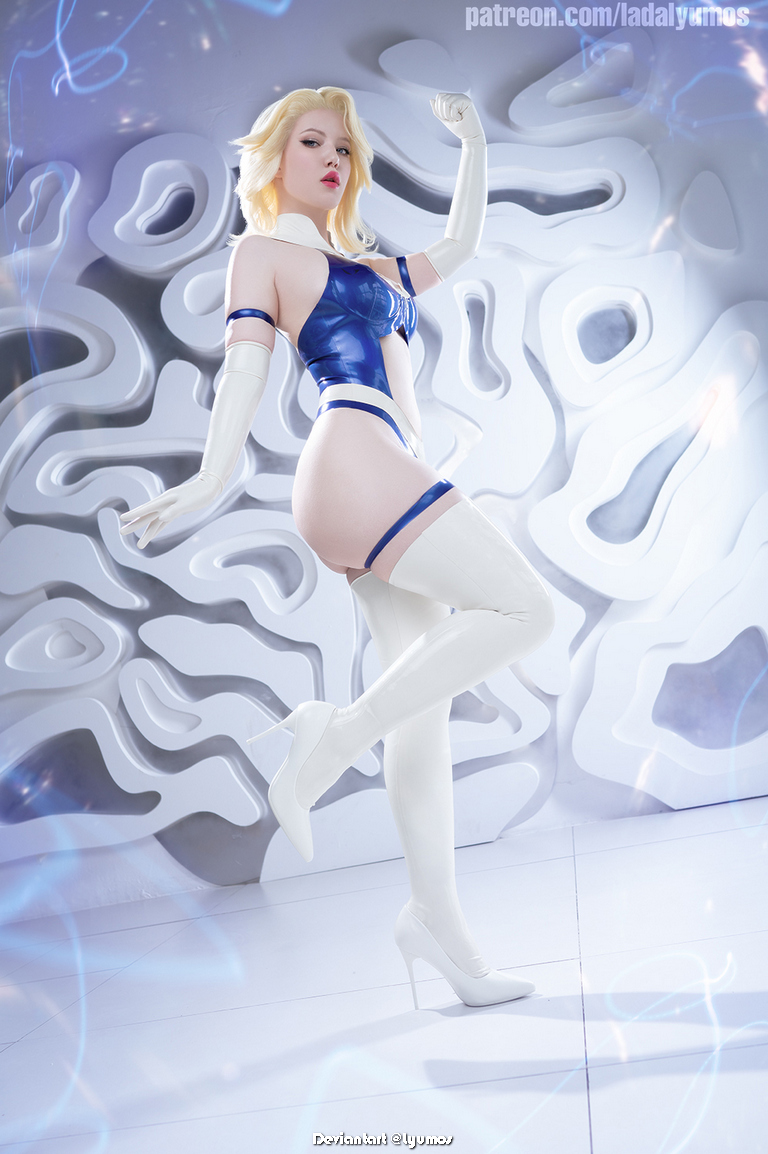 Fantastic Four 3371 Susan Sue Storm Richards Invisible Woman Cosplay