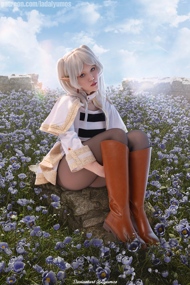 Frieren - Beyond Journeys End - Frieren (The Slayer) Cosplay - delicate portrait